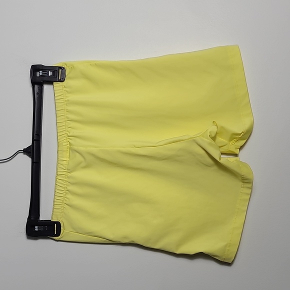 TAIL Yellow Athletic Lightweight Performance Biker Shorts Size Small - Picture 7 of 9